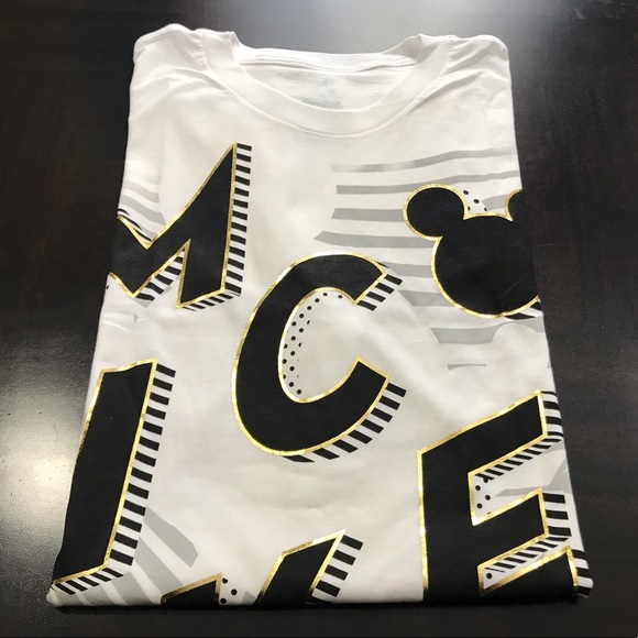 Disney Parks Men Graphic Tshirt Mickey Mouse White Black Gold NEW - Picture 7 of 11